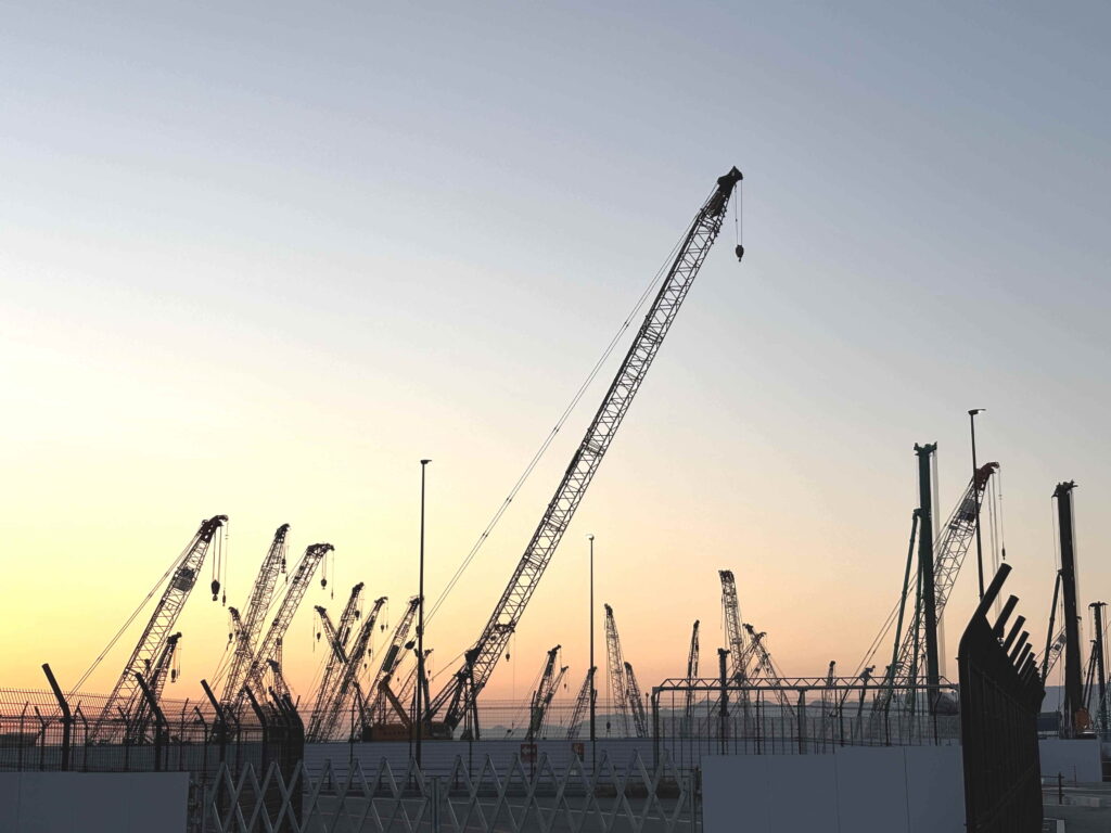 大阪IR開発のクレーン